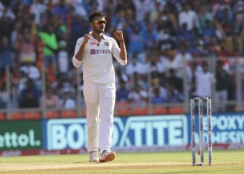 3rd Test: Patel takes 6 wkts as India bowl out England for 112. Pic- IANS