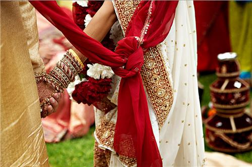 Valentine’s Day to witness over 800 marriages in and around Bhubaneswar