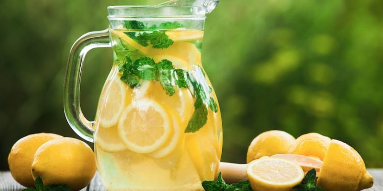 This is why you should drink lemonade every day to keep yourself healthy