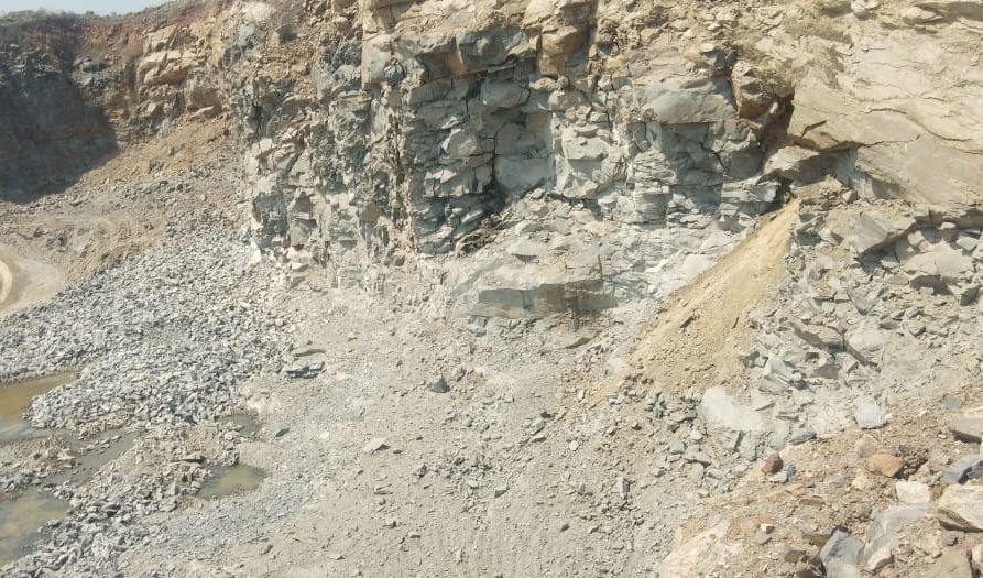 Lokayukta orders probe into illegal black stone quarrying at Aruha hill