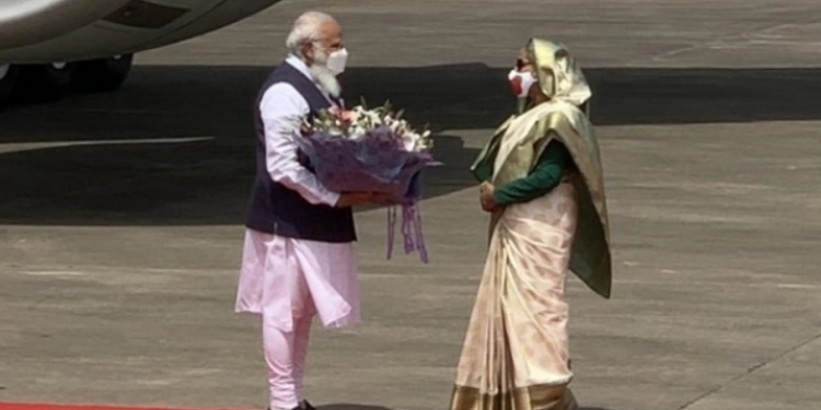 Bangladesh PM Sheikh Hasina receiving PM Modi at Dhaka airport (File photo: PMO India)