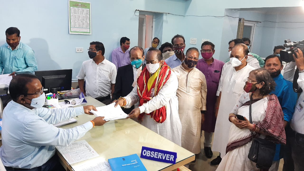 Mangaraj files his nomination papers