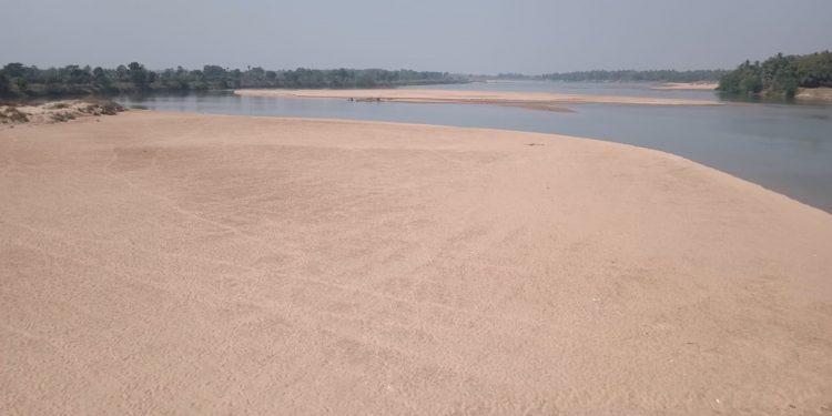 Water crisis looms large in Mahanadi, Brahmani river systems
