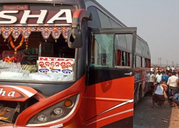 Youth run over by bus; angry people ransack bus, stage road block on NH-55 in Cuttack
