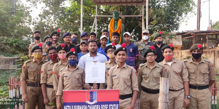 40 cadets from Stewart School carried out a cleaning drive around the statue.