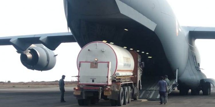156 oxygen tankers, 526 concentrators ferried through Bhubaneswar airport 