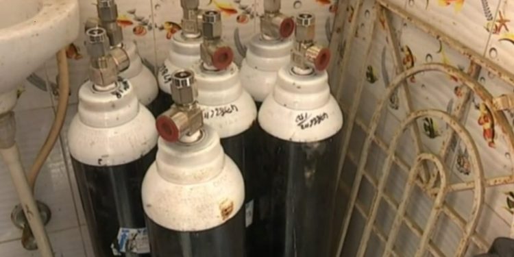 Black marketing of oxygen cylinders busted in Silk City