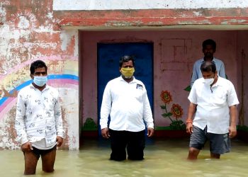 Floodwaters inundate Basudevpur villages  