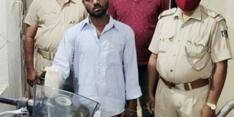Brown sugar worth Rs 20L seized, one held