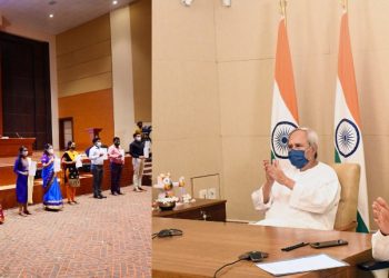 Chief Minister Naveen Patnaik and 5T Secretary VK Pandian during the induction programme, Thursday