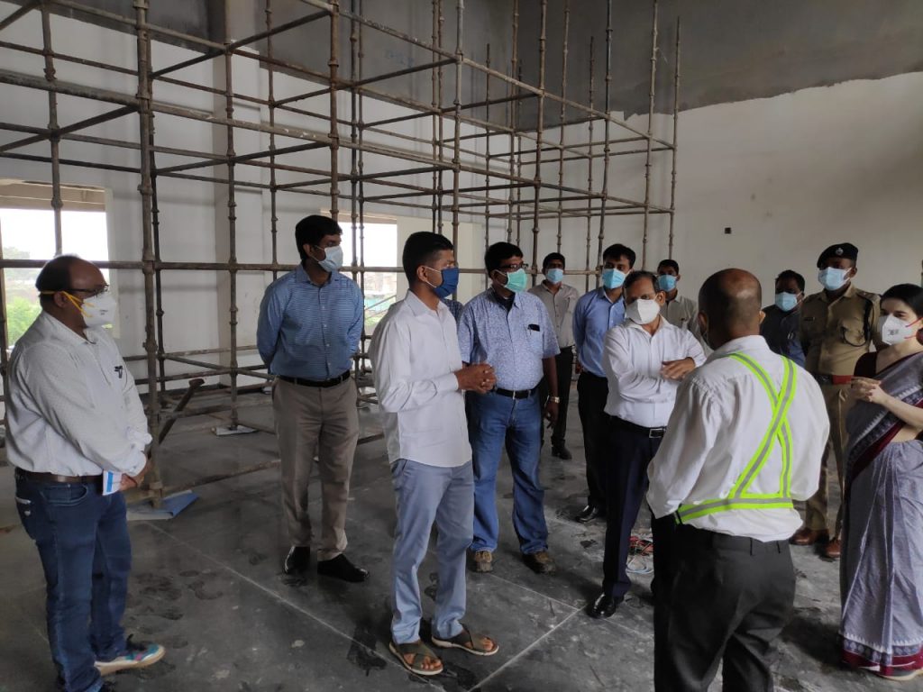Odisha CS, 5T Secretary review ongoing projects in Kalahandi
