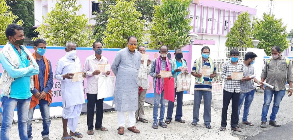 Wages gobbled down, labourers seek Vig probe