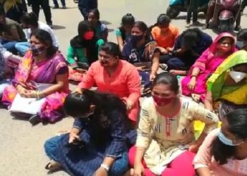 Class X students staging dharna near BSE office in Cuttack