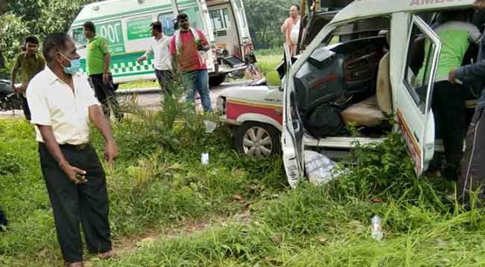 4 killed as ambulance collides head-on with tanker in Rayagada district