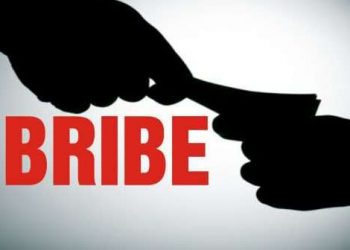 Additional programme officer arrested for taking bribe in Sambalpur district