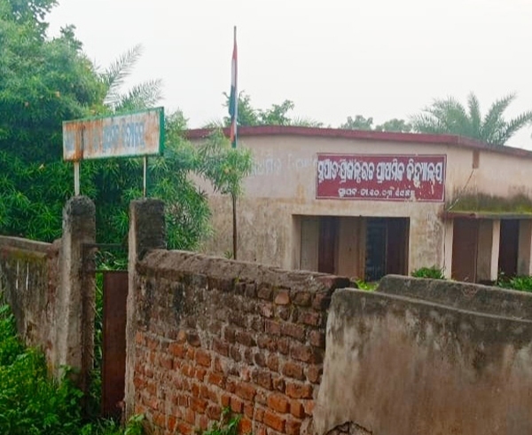 Disrespect shown to National Flag at Kalahandi district school, action promised  