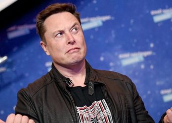 Elon Musk demonstrates ‘Walrus Move’ to defeat Mark Zuckerberg in viral cage fight