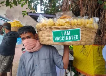 Hinjlicut street vendors say ‘I am vaccinated’