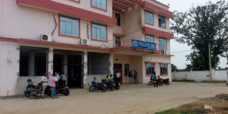 Middlemen back at Sambalpur RTO