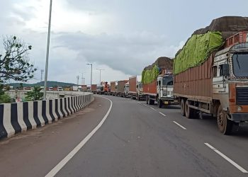 Traffic stranded for 9 hrs in Mayurbhanj
