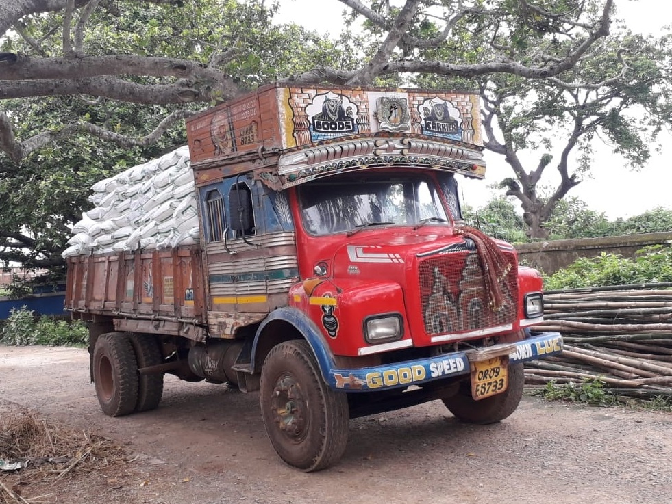 Urea ‘smuggling’ to W Bengal hits farmers in Jajpur district