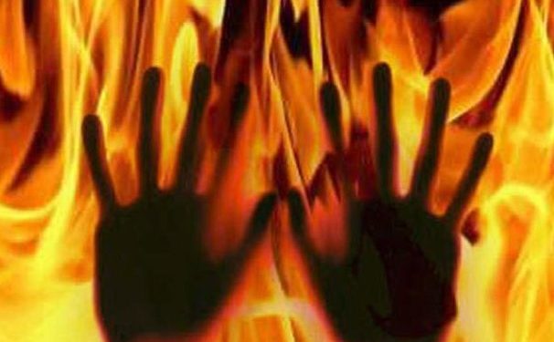 Woman sets minor son on fire, dies after self-immolation bid in Jagatsinghpur district