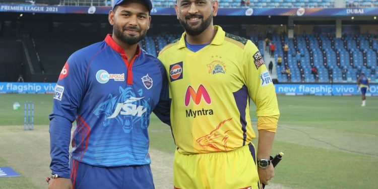 Mahendra Singh Dhoni and Rishabh Pant pose before the toss for the shutterbugs in Dubai   