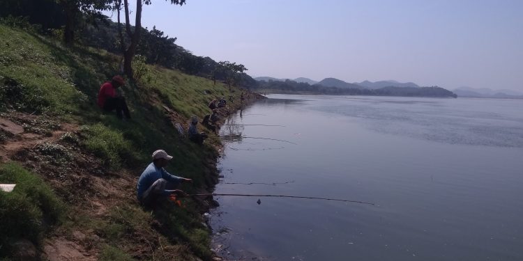 Fishermen fume over illegal fishing by outsiders