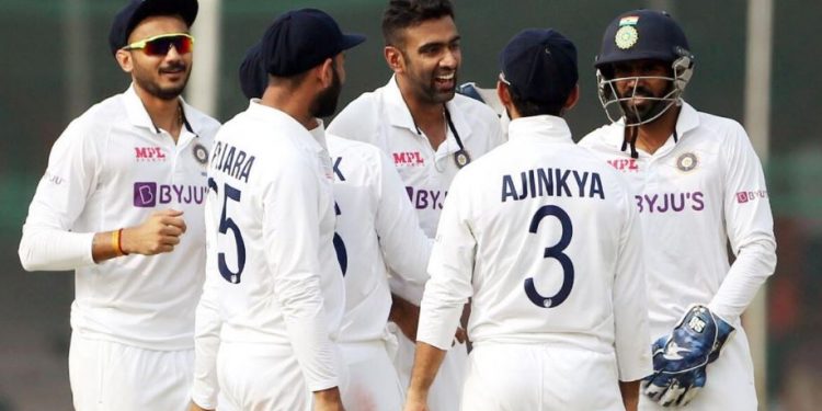 Ashwin thanks Harbhajan Singh after becoming India’s third-highest wicket taker in Test