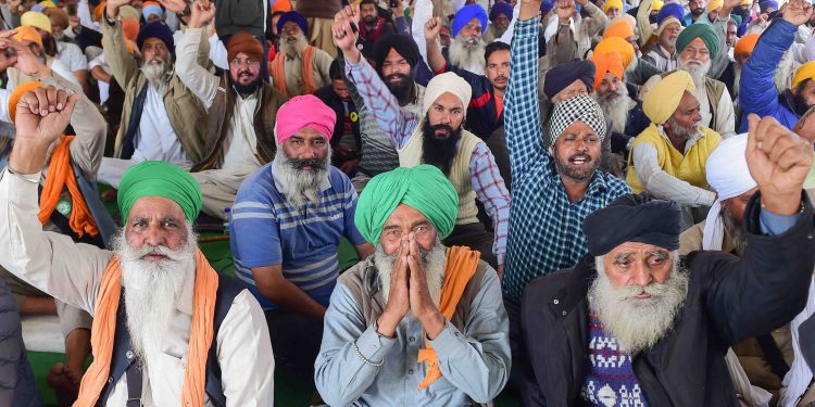 Farmers protest - Grieving families of deceased farmers