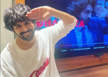 Kartik Aaryan ups the cool quotient with his whacky shirt