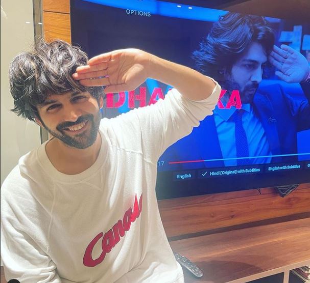 Kartik Aaryan ups the cool quotient with his whacky shirt