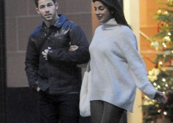 Priyanka Chopra, Nick Jonas headed for divorce? PC drops Jonas from her name on Insta, Twitter bio