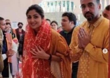 Shilpa Shetty finally steps out with husband Raj Kundra after his bail; see pics