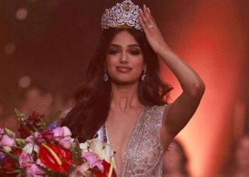 India's Harnaaz Sandhu crowned Miss Universe 2021