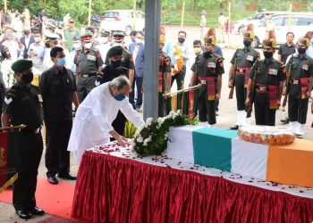 CM Naveen Patnaik pays floral tributes to Odia IAF officer Rana Pratap Das