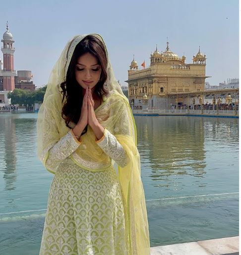 Beautiful pictures of Harnaaz Sandhu who brought home the Miss Universe 2021 title after 21 years