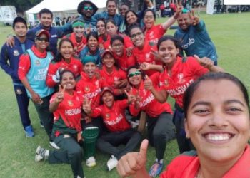 2 women cricketers test positive for Omicron