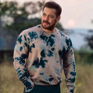 Salman Khan shines in Guru Randhawa, Iulia Vantur’s music video