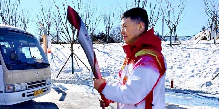 US lawmaker criticises China over showcasing PLA soldier in Winter Olympics 2022.