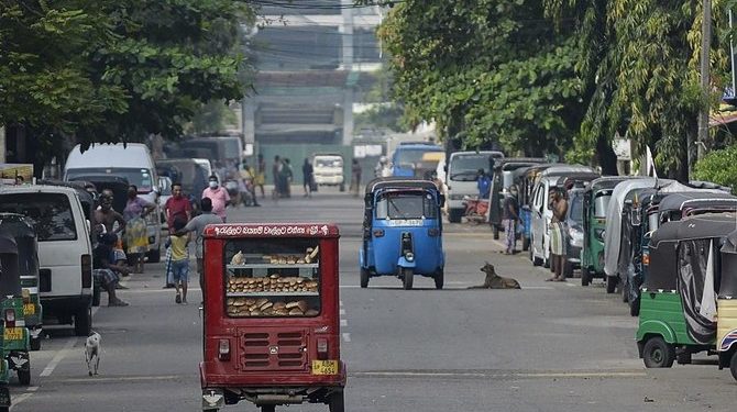36-hr curfew lifted in Sri Lanka, normal life resumes