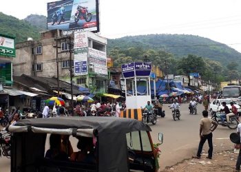 Photo of the old bus stand near traffic post