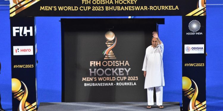 Odisha Chief Minister Naveen Patnaik unveiling the logo of 2023 FIH Men’s Hockey World Cup in Bhubaneswar, Thursday (OP PHOTO)
