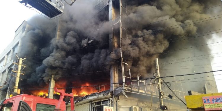 Mundka Blast - Mundka blaze death toll rises to 27; more feared dead