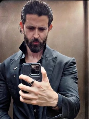 Hrithik Roshan shares his last post with the 'Vikram Vedha' beard