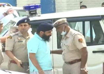 Tajinder Pal Singh Bagga handed over to Delhi Police
