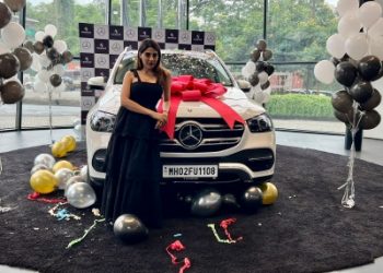 Nikki Tamboli purchases swanky new set of wheels