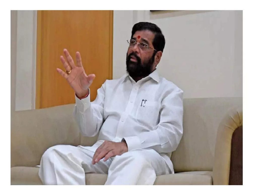 Ministry expansion, Eknath Shinde meets Sena MLAs backing him