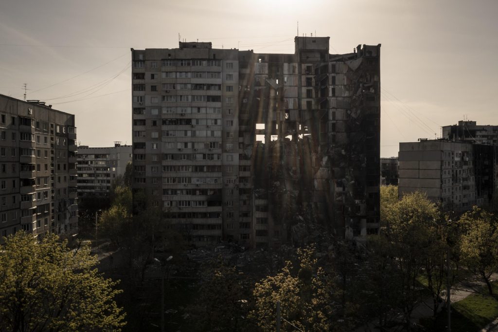 Ukraine Crisis - Russian shelling kills 6 in Ukraine's Kharkiv