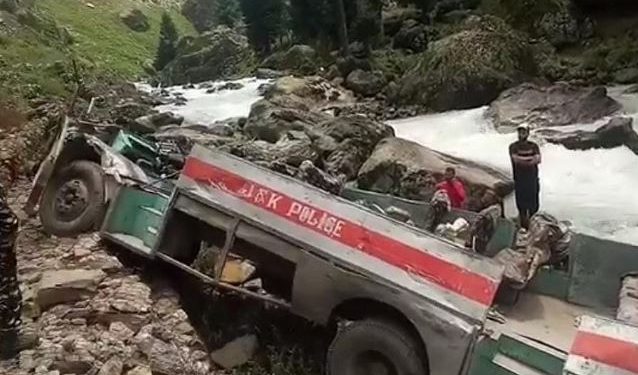 Bus returning from Amarnath Yatra duty falls into gorge in Kashmir, seven ITBP personnel killed